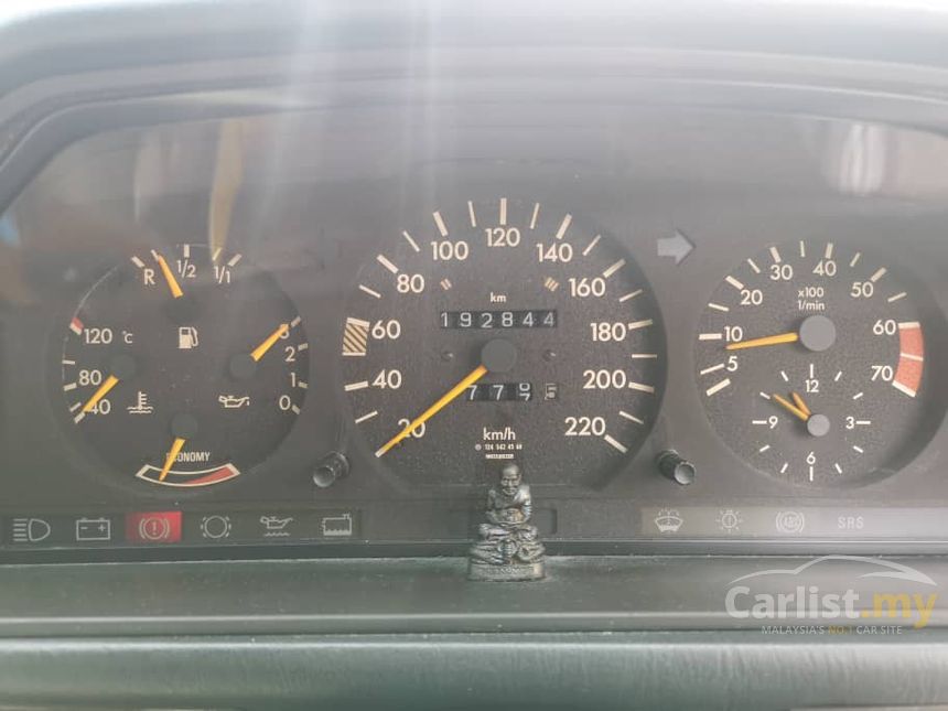 1989 Mercedes-Benz 200E Sedan