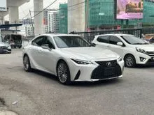 *Grade 5A* 2021 Lexus IS 300 2.0 Luxury Sedan (Processing Fee RM1350, Free Warranty, Free Service and ETC)