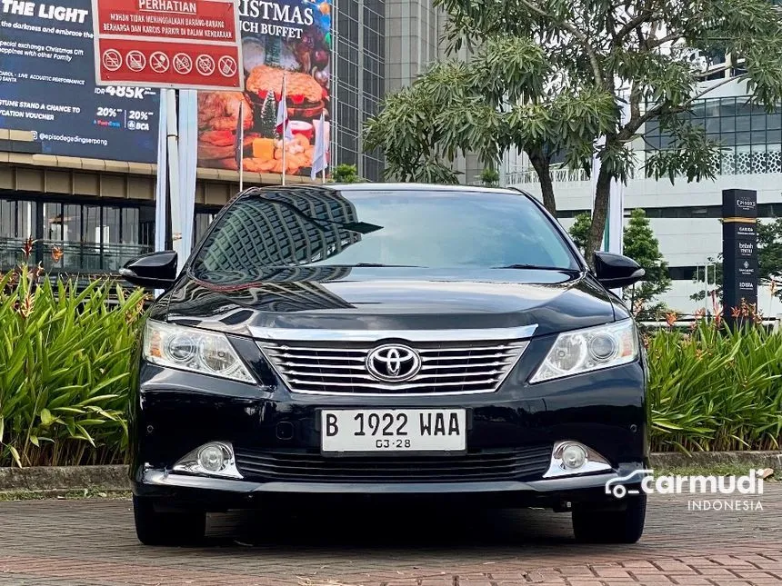 2014 Toyota Camry V Sedan