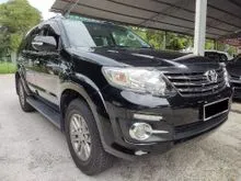 2015 Toyota Fortuner 2.7 V SUV 4WD AT FULL SERVICE RECORD ORI PAINT