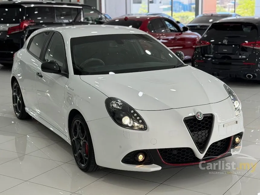 2021 Alfa Romeo Giulia Veloce Sedan