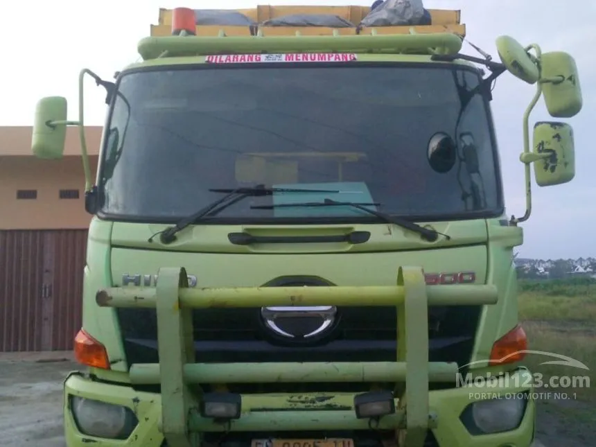 2017 Hino Ranger FM 260 JD Truck