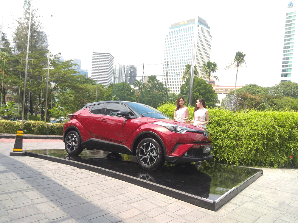 Toyota C-HR Hybrid Diprediksi Akan Memakan Saudaranya Sendiri