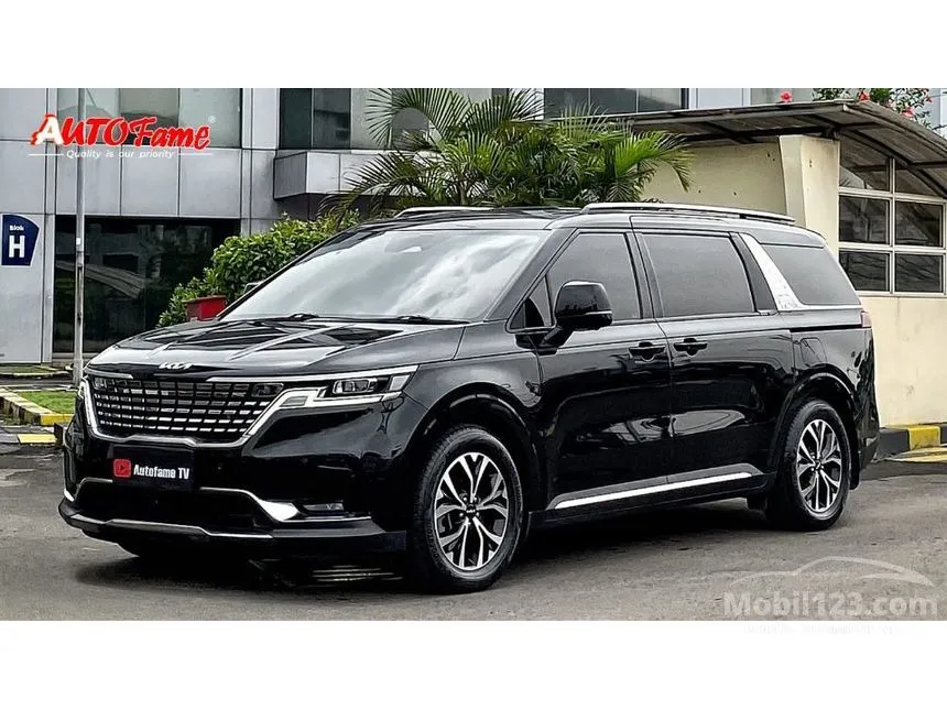 2022 KIA Grand Carnival Premiere 11 Seater MPV
