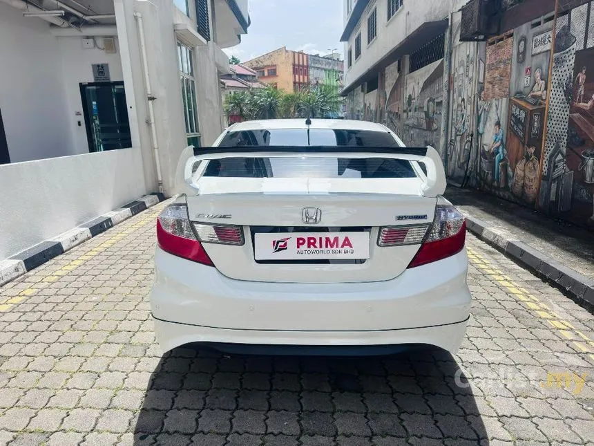 2013 Honda Civic Hybrid Sedan