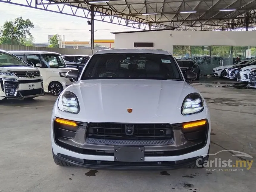 2022 Porsche Macan SUV