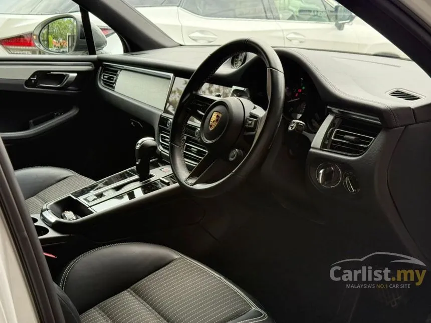 2022 Porsche Macan SUV