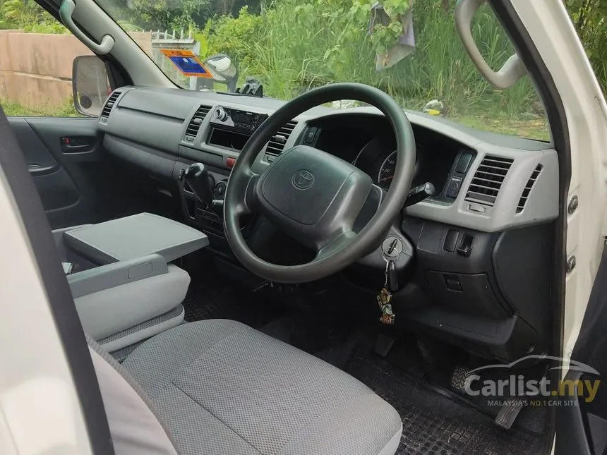 Used 2010 Toyota Hiace 2.5 Window Van - Carlist.my