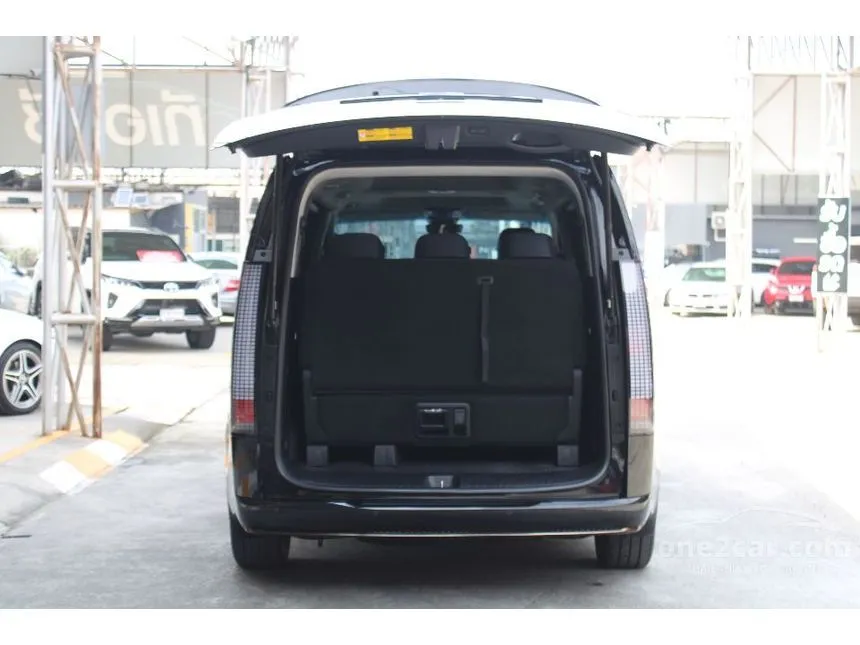 2022 Hyundai Staria Premium Van