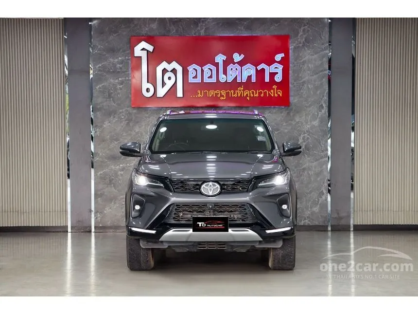 2022 Toyota FORTUNER Leader V SUV