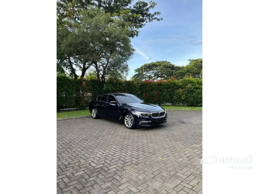 Jual Mobil BMW 520i 2018 Luxury 2.0 di Banten Automatic Sedan Hitam Rp 535.000.000