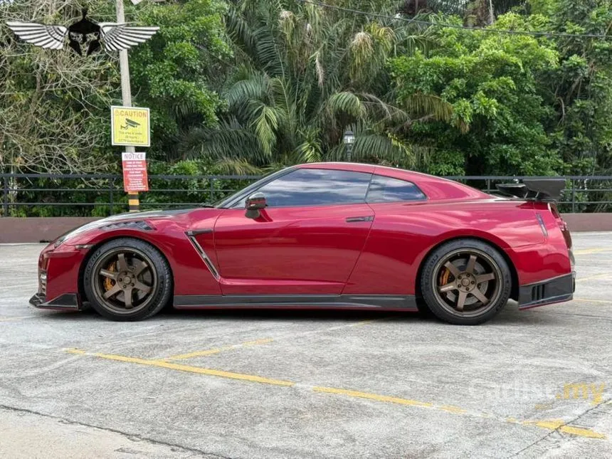 2013 Nissan GT-R Premium Edition Coupe