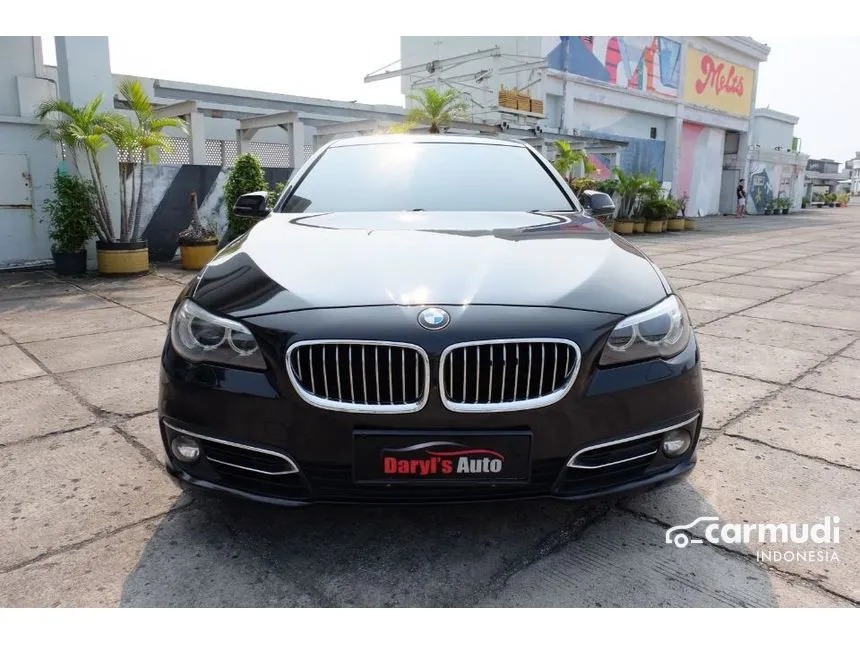 2016 BMW 528i Luxury Sedan