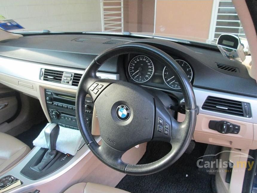2005 BMW 320i Sedan
