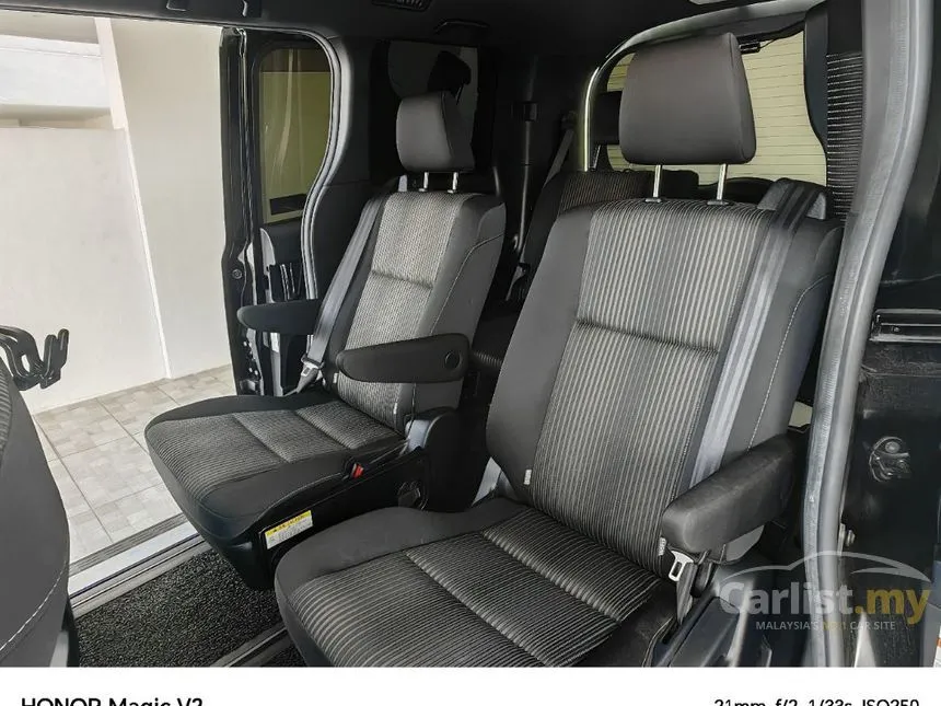 2019 Toyota Voxy ZS Kirameki II Edition MPV