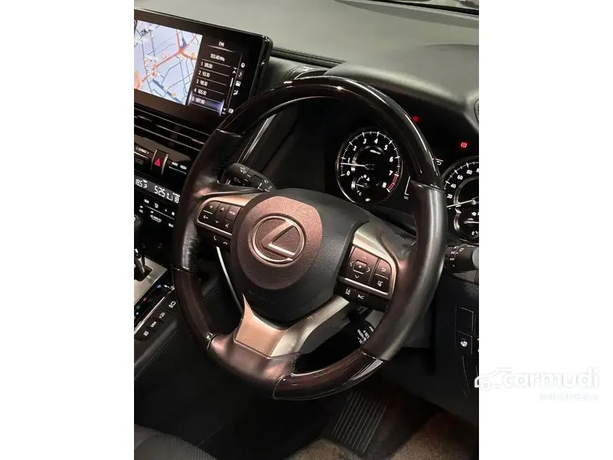 2022 Lexus LM 350 7 Seater MPV