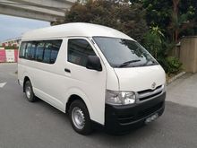 2009 Toyota Hiace 2.5 Window Van (M) Diesel