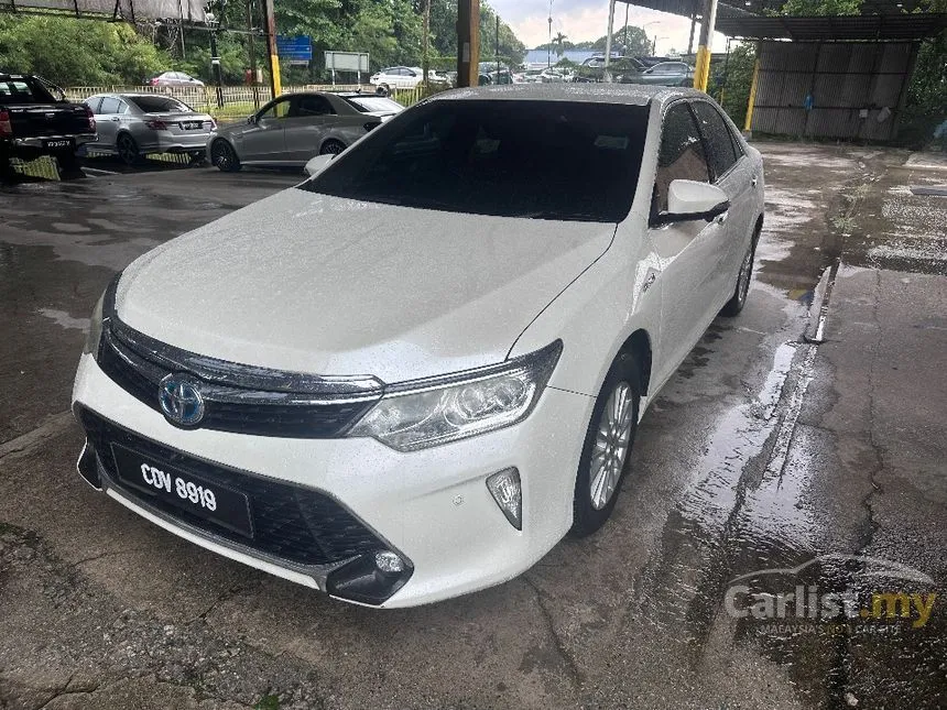 2017 Toyota Camry Hybrid Premium Sedan