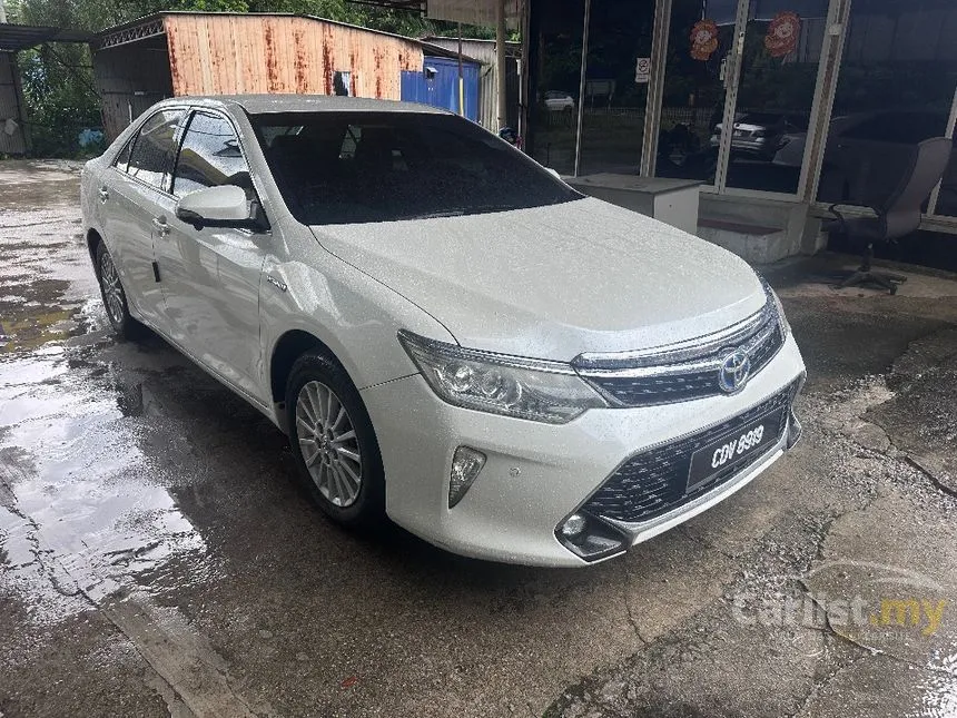 2017 Toyota Camry Hybrid Premium Sedan