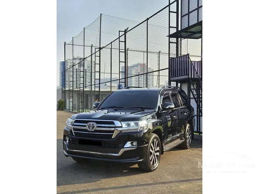 2011 Toyota Land Cruiser 200 Full spec SUV