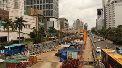 Dampak Positif Pembangunan Infrastruktur Belum Terasa
