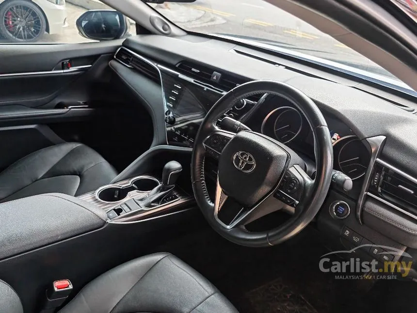 2020 Toyota Camry V Sedan