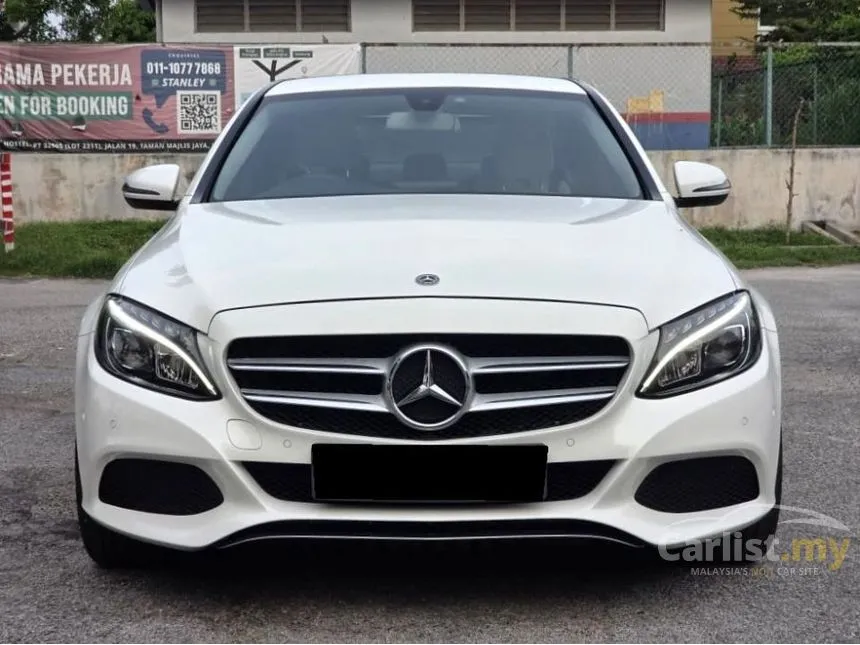 2018 Mercedes-Benz C200 AMG Line Sedan