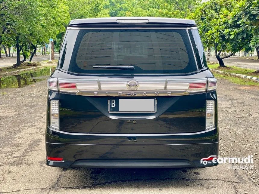 2014 Nissan Elgrand Highway Star MPV