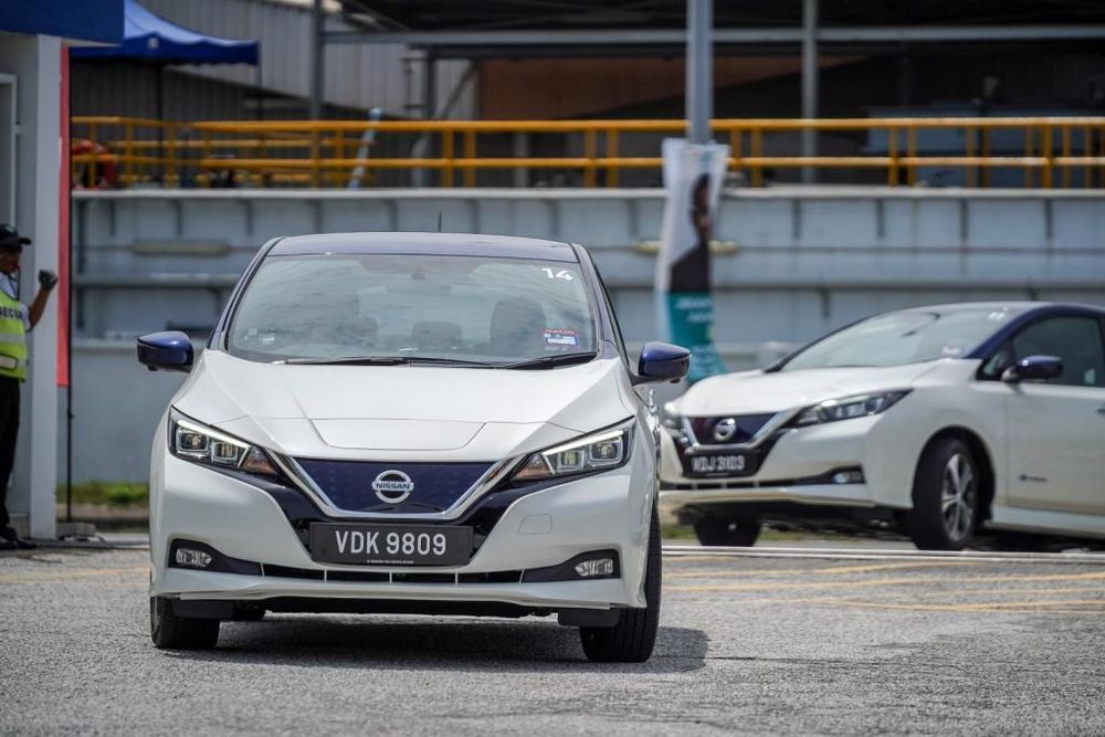 Second hand deals nissan leaf review