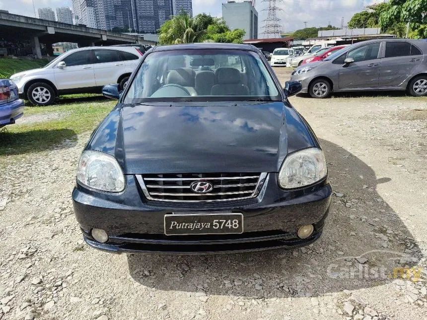 2004 Hyundai Accent L Sedan