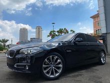 Harga Corona BMW 520i Luxury Modern Line 2016 Black On Saddle Tan TDP200JT