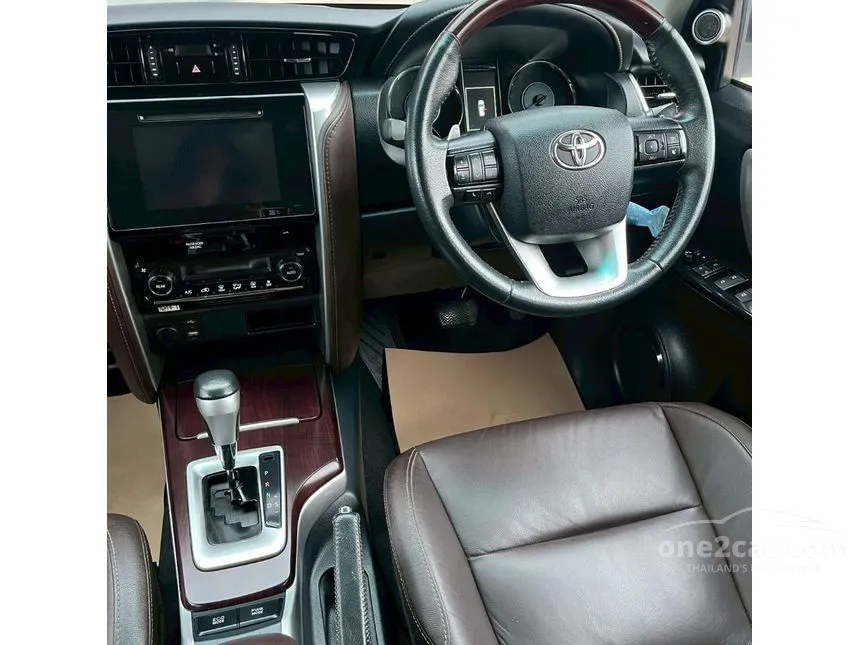2018 Toyota FORTUNER V SUV