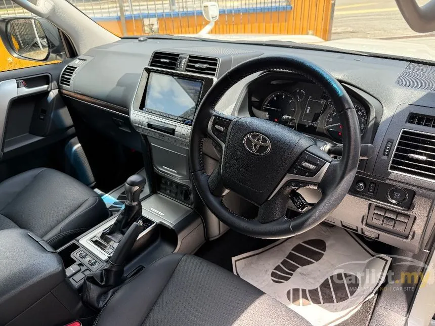 2023 Toyota Land Cruiser Prado GDJ150W TX Black Edition SUV