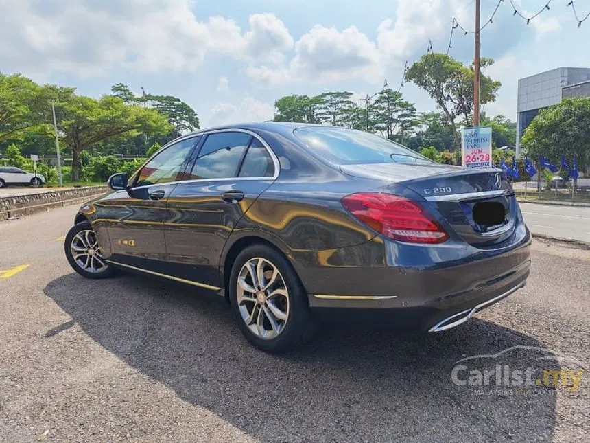 2015 Mercedes-Benz C200 Sedan