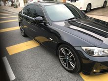 2010 BMW 323i 2.5 Sedan Dark Blue Tip Top Condition!