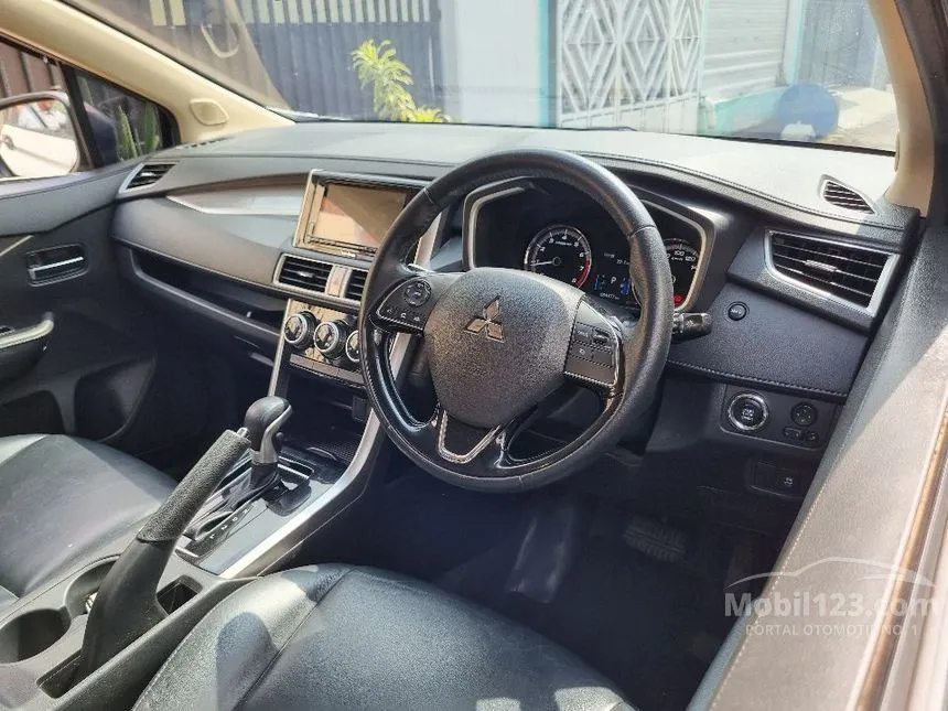 2020 Mitsubishi Xpander Cross Rockford Fosgate Black Edition MPV