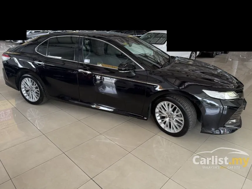 2019 Toyota Camry V Sedan