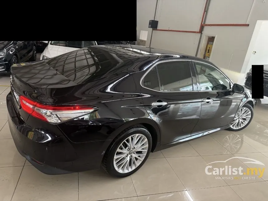 2019 Toyota Camry V Sedan