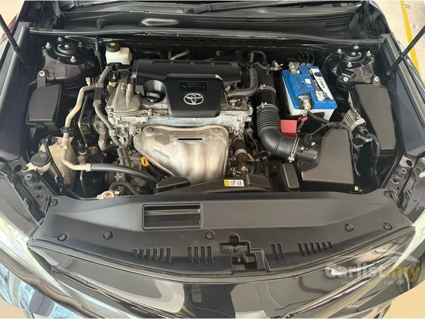 2019 Toyota Camry V Sedan