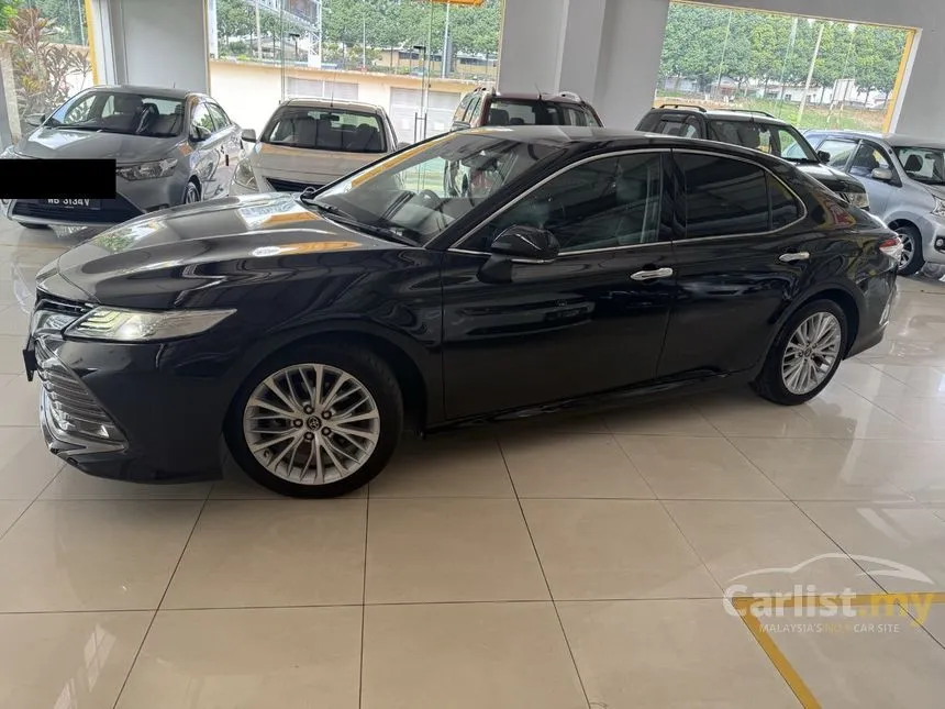 2019 Toyota Camry V Sedan