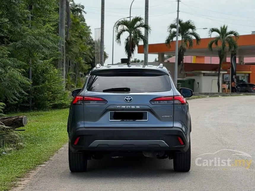 2022 Toyota Corolla Cross Hybrid SUV