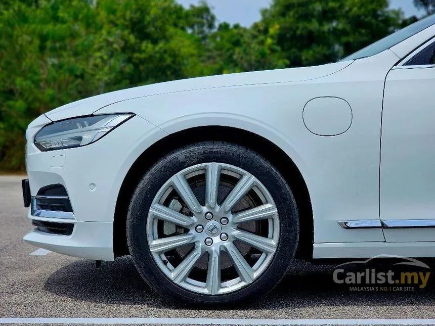2018 Volvo S90 T8 Inscription Sedan