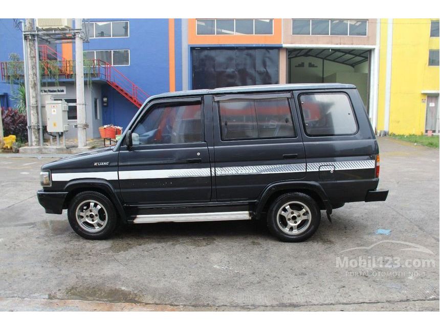 Jual Mobil  Toyota  Kijang 1995 1 5 di Jawa Barat Manual MPV 