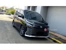 2022 Toyota Voxy 2.0 MPV - Banyak Bonus Harga Terbaik ( garansi 5 tahun )