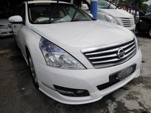 2012 Nissan Teana 2.0 XE Luxury Sedan -- WELL MAINTAINED --