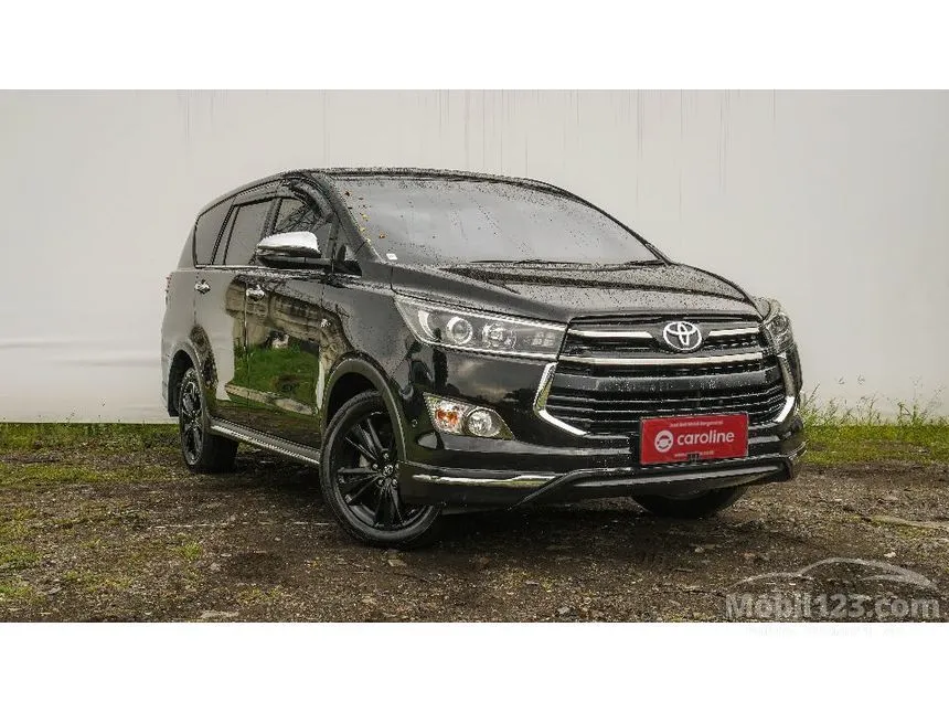 Jual Mobil Toyota Kijang Innova 2020 Venturer 2.0 di Banten Automatic MPV Hitam Rp 330.000.000