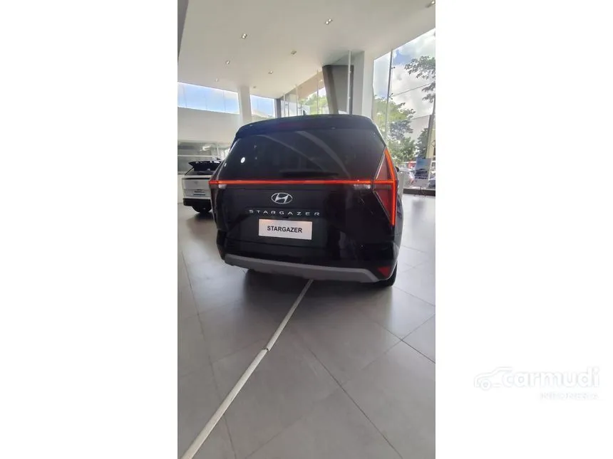 2025 Hyundai Stargazer Essential Tech MPV