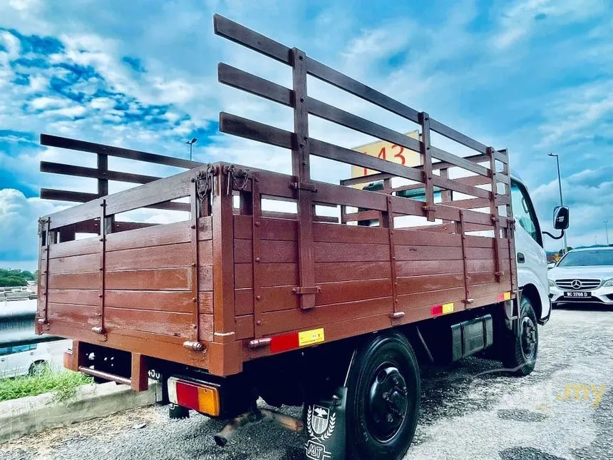2006 Hino 300 Series WU300R Lorry