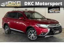 2016 Mitsubishi Outlander 2.4 SUV / GOOD HIGHWAY STABILITY / LED DAYTIME RUNNING LIGHTS / LED HEADLAMPS / ROOF RAILS / POWER TAILGATE / SUNROOF / PM /