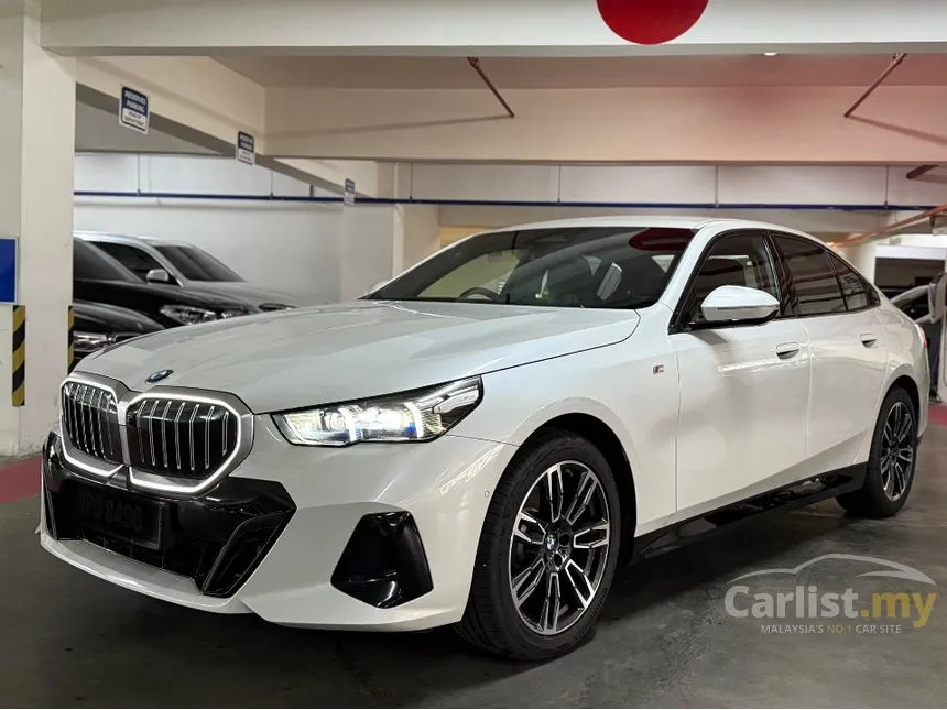2025 BMW 520i M Sport Sedan